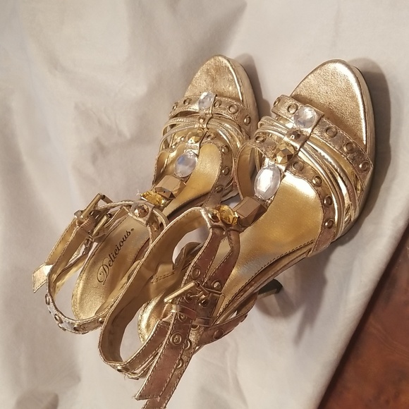 Delicious 8.5 used twice platform sexy heel - Picture 7 of 13